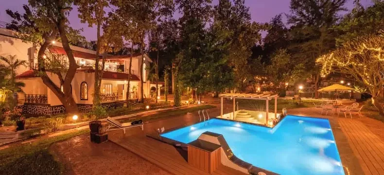 villas in palghar with private pool