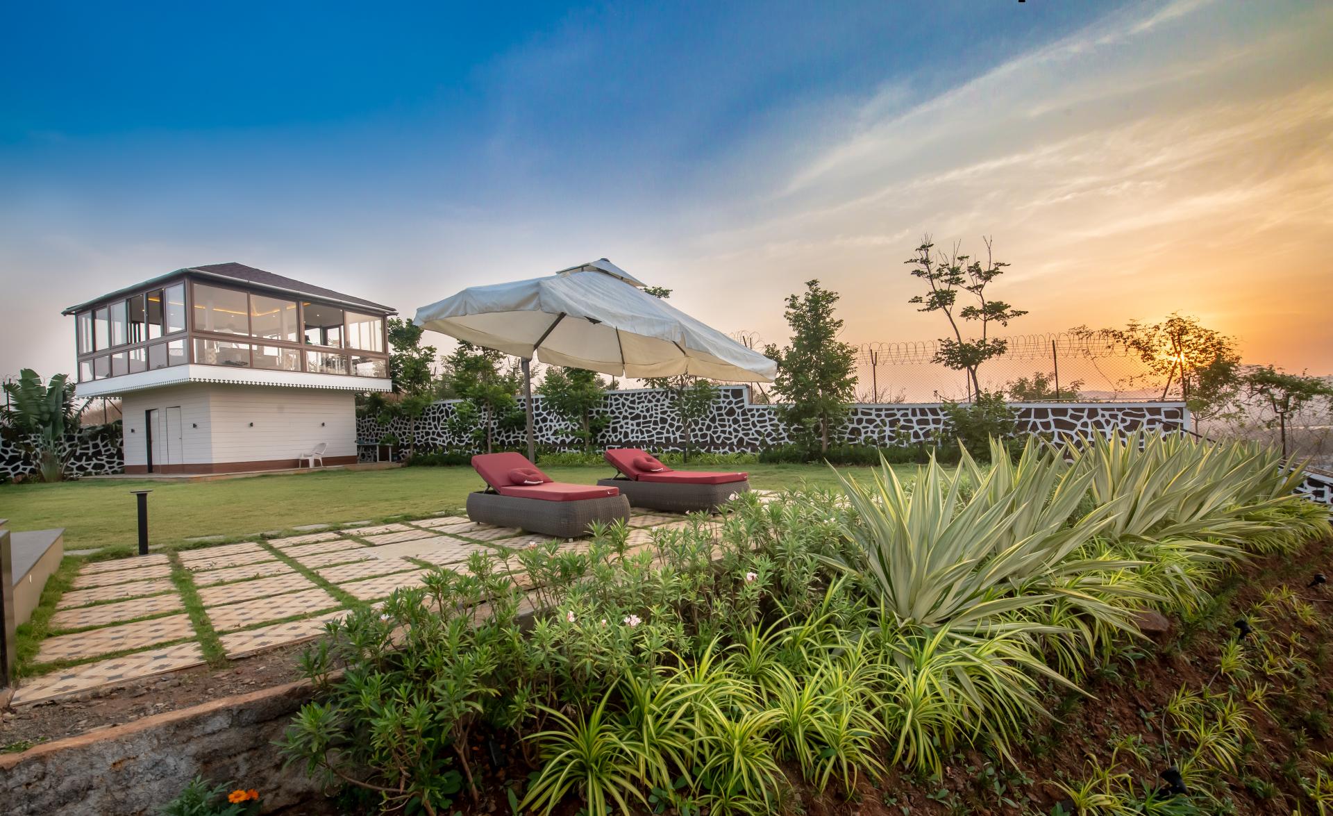 Luxury villas in Maharashtra for staycation