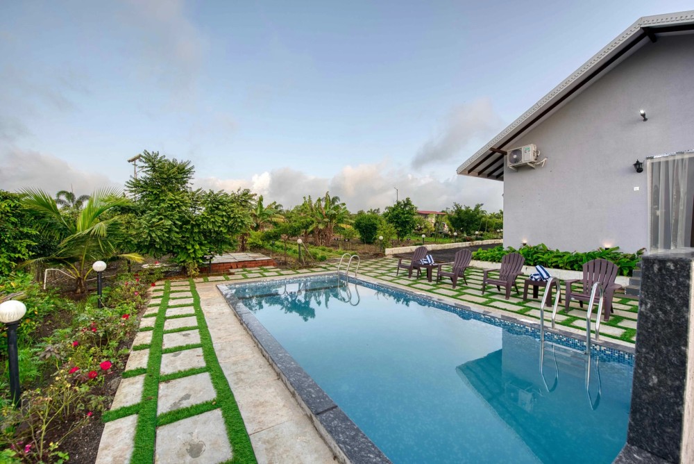 private pool villa in nashik for family